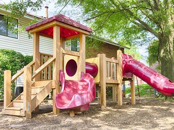 Green meadows apartments in raleigh playground